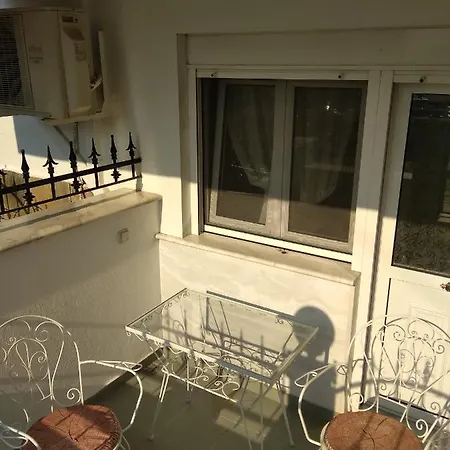 Alexandra'S Apartment Nea Iraklitsa Exterior photo