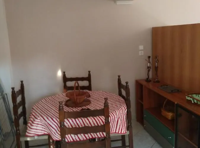 Alexandra\'S Apartment